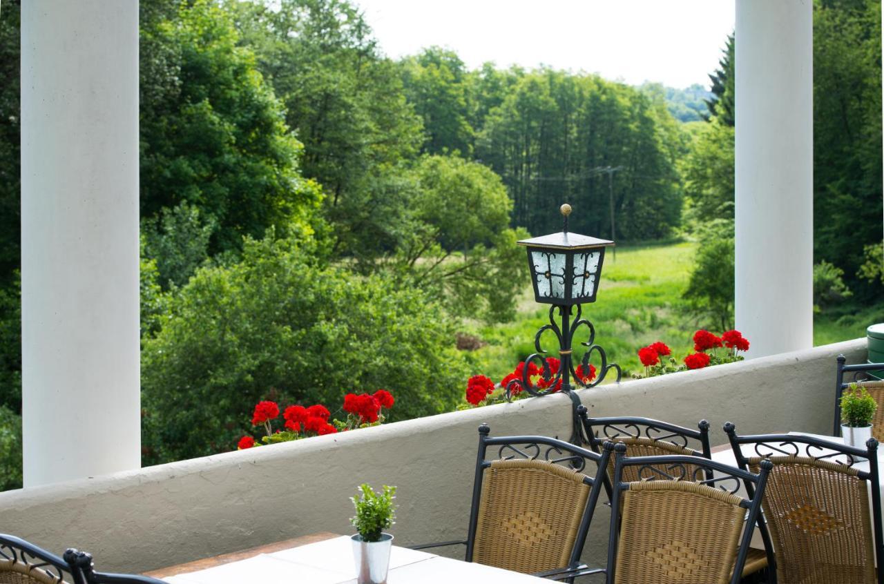 Akzent Waldhotel Rheingau Geisenheim Exterior foto